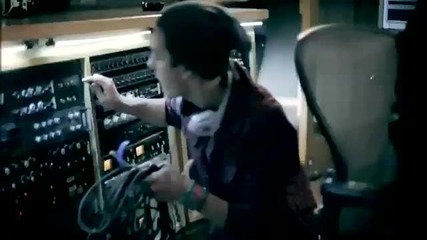 David Guetta ft Fergie - Gettin Over 