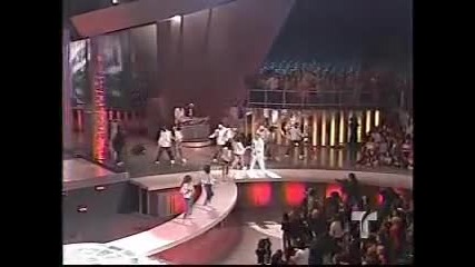 Daddy Yankee - Paso y Gasolina (live) 