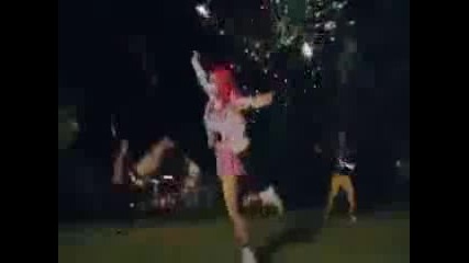 Paramore - still into you