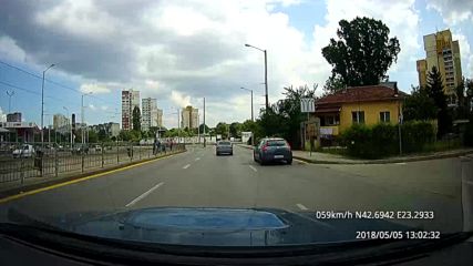 Опасен и нагъл водач