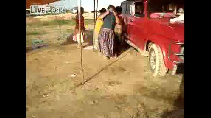 Пияни цигани пред тв камера 