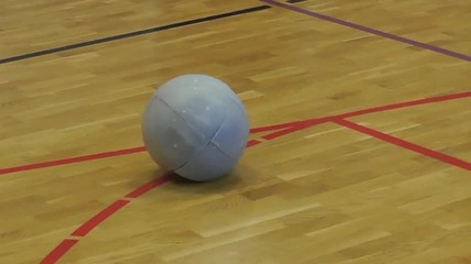 забавно роботче