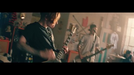 Neck Deep - Can't Kick Up The Roots (официално видео)