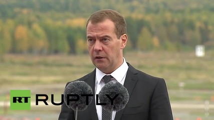 Russia: Medvedev talks the importance of arms market at RAE-2015