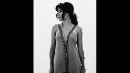 Sophia Bush - Pretty Girl