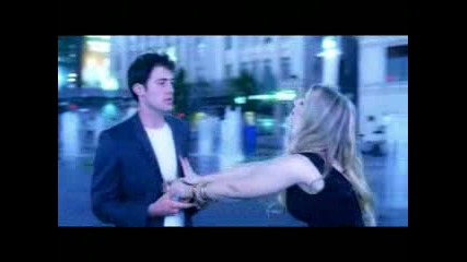 Lori Nuic - Somethings Gotta Give