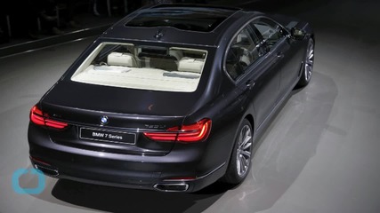 BMW's New 7 Series is the Luxury Car of the Future, Here Today