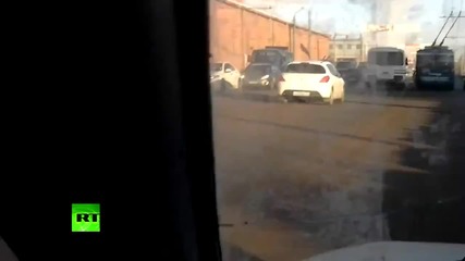 Метеоритът в Русия поврежда стената и чупи прозорците на цинковия завод в Челябинск