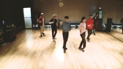 Kpop Random Play Dance Game with dance practice videos