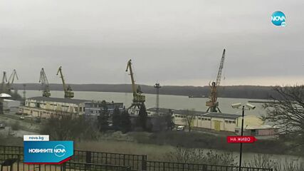В Русе временно спряха работа крановете по Дунав