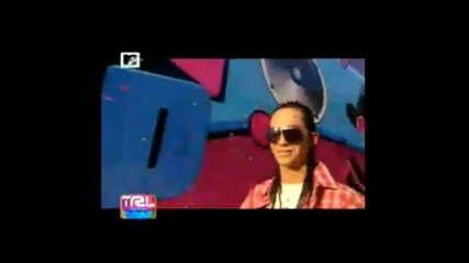 Tom Kaulitz signing his autograph at Mtv Trl Italy 16 07 10. 