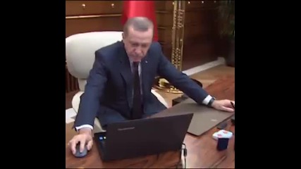 Смях - Реджеп Ердоган играе Counter-strike