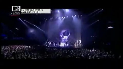Mtv Ema 2010 // Miley Cyrus - Who Onws My Heart ( Live - Madrid ) 