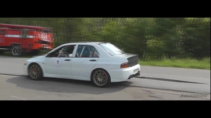 Няма спиране 900hp Mitsubishi Lancer Evo 9