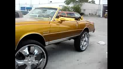 30 incha djanti napravo ludnica 2 Door 1979 Chevy Monte Carlo Candy Gold Convertible On 30 Rims 