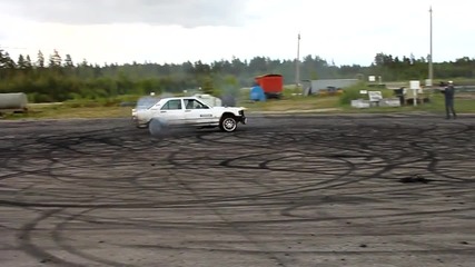 Пич откача с Mercedes-benz 190d