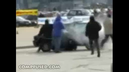 Moron Drifting Himself