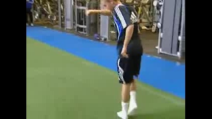 В Челси Не Се Занимават Само С Футбол