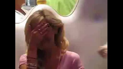 Ashley tisdale getting her ears pierced