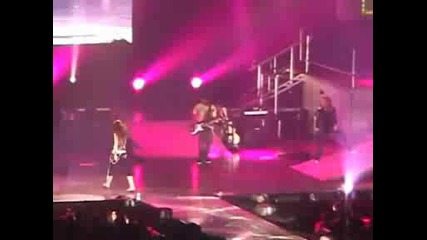 Miley Cyrus - Start All Over (live)