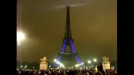 Нова година в Париж - Айфеловата кула