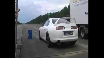 Mercedes Clk V8 Kompressor vs Toyota Supra [hq]