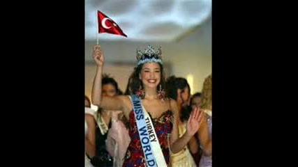 Azra Akin