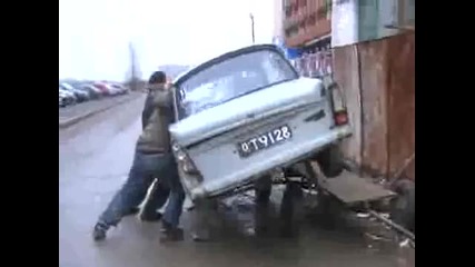 цигани крадят кола 100%смях 