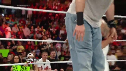Джон Сина с-щу Семейство Уаят - Wwe мач с гласуване - Първична Сила, 21 Април, 2014 - Hd