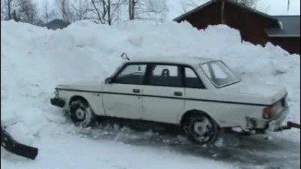Волво 240 в снега 