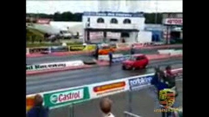 Fiat 126 p vs Fiat 126 p - червения е Мнoго добър 