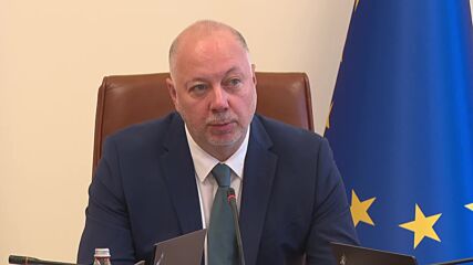 Премиерът похвали координацията и организацията при гасенето на пожари у нас