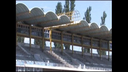Стадионите на Ботев Пл. и Локо Пл. остават без лиценз