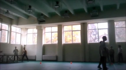 Това в никакъв случай не е чичо Коко! Да знаете...