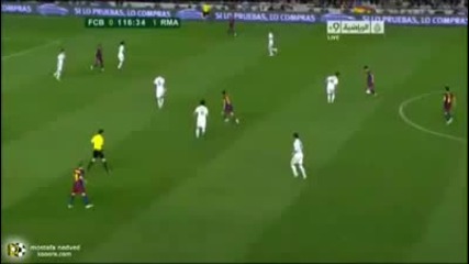 Cristiano Ronaldo финтира Lionel Messi ..