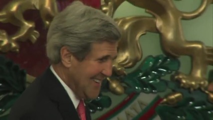 Росен Плевнелиев посрещна лично Кери на входа на президентството
