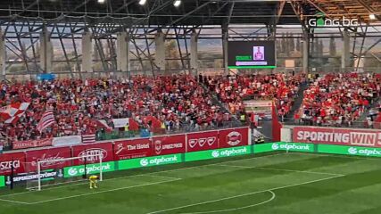 Радостта на феновете на Сепси след гола на Матей