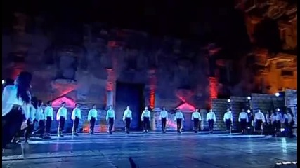 Красотата на танца с "огънят на Анадола"