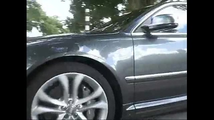 Audi S8 brutal accelerating! 