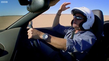 Richard races a Porsche 911 Turbo with a Vw Beetle