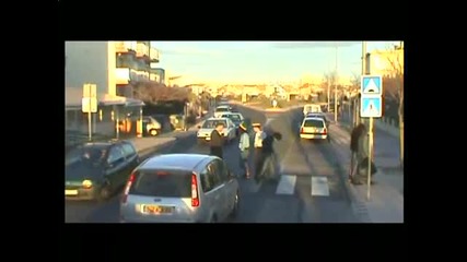 Пешеходна патека с приказни пешеходци