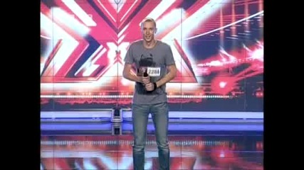 Момче Разби Журито С Танц И Глас X Factor България! 11 09 2011