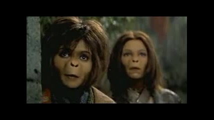 Планетата на маймуните_римейка-2001