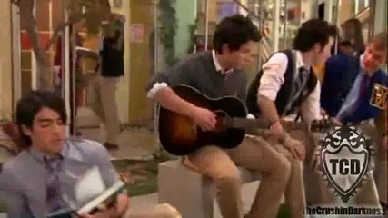 Jonas brother tell why