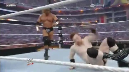 Triple H - Running Clothesline