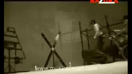 Dvj Bazuka - Freakz (2007) (musicplayon.com)