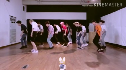 kpop random dance challenge with mirrored video