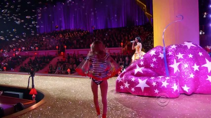 Изпълнението на Katy Perry в шоуто на Виктория Сикрет - Teenage Dream, California Gurls Hd 