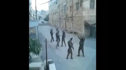 Танцуващи войници ft. Kesha - Tick Tock (rock the Casba in Hebron)