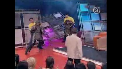 Бой с мечове в шоуто ''окна''